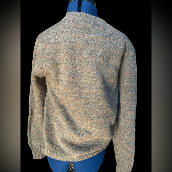 Vintage Evan-Picone wool sweater( made in British hong kong) sz m - Picture 2 of 8